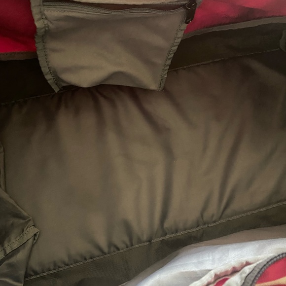 UNDER ARMOUR DUFFEL - Picture 6 of 7